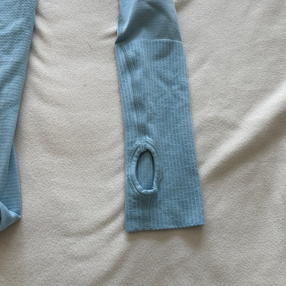 lululemon Light Blue Women's Top - Picture 5 of 9